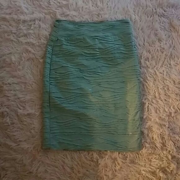 Mint green skirt  - Picture 1 of 2